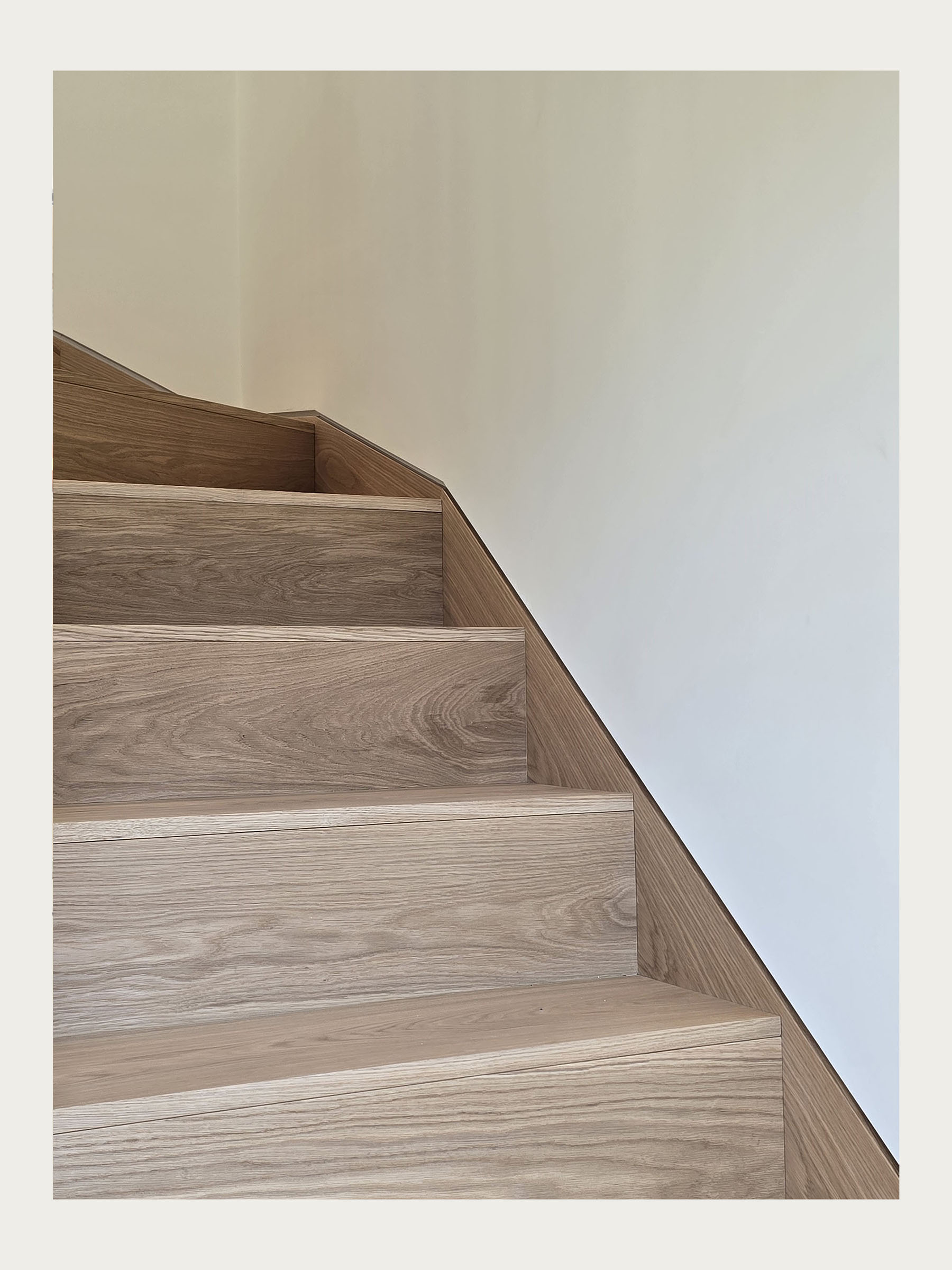 Apartment Arabescato stair